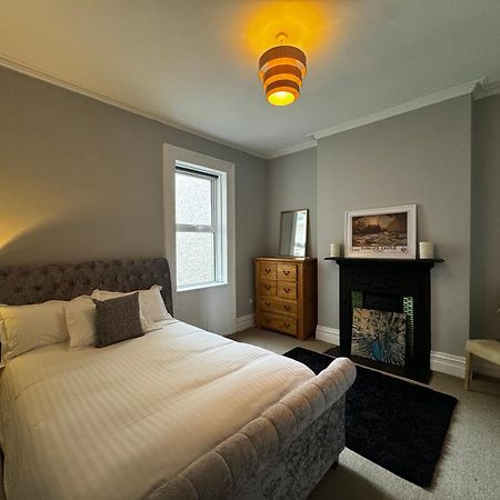 The Victorian Townhouse Portrush Villa Exterior photo