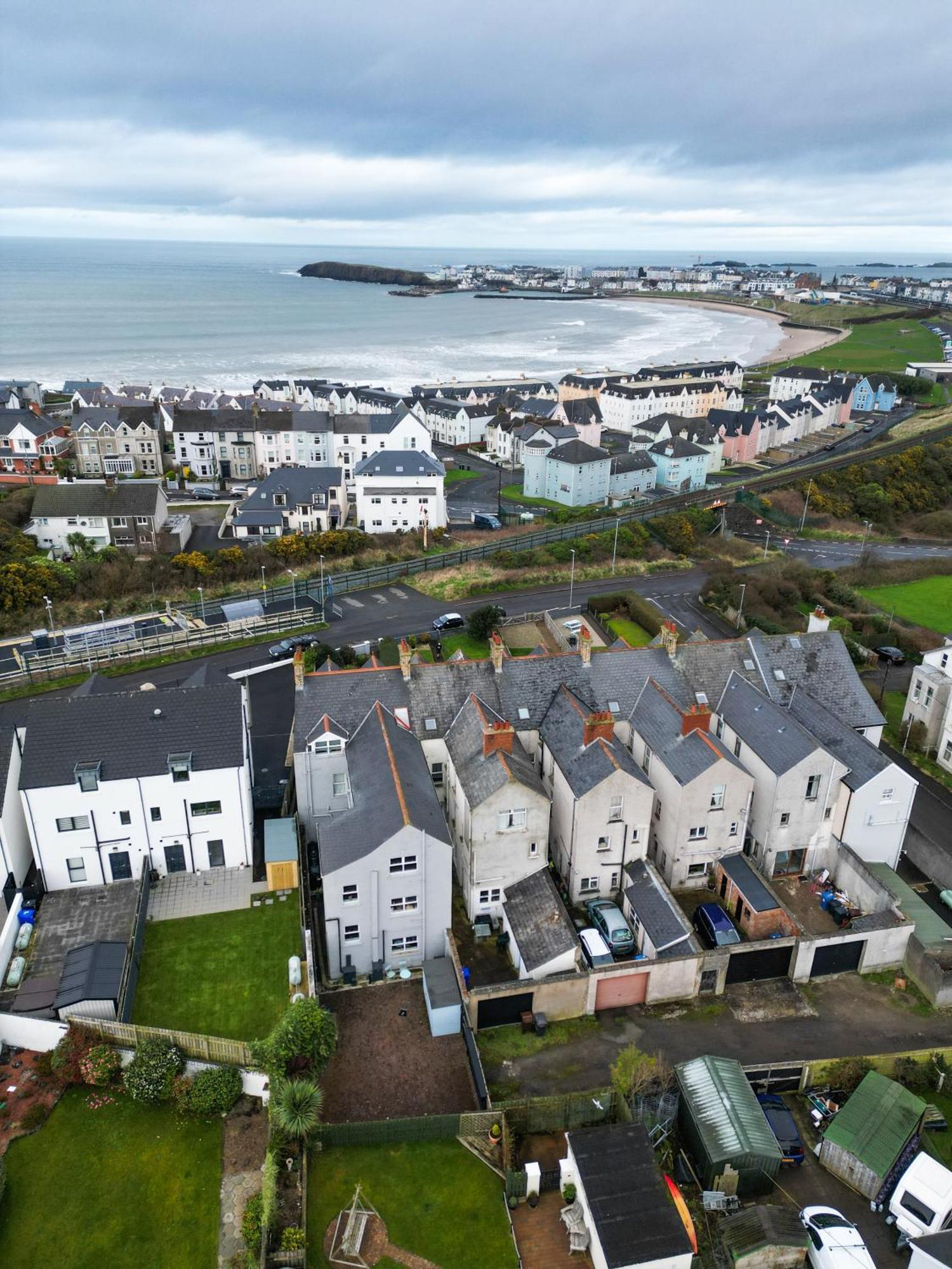 The Victorian Townhouse Portrush Villa Exterior photo